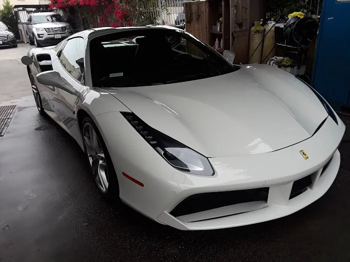 Black and White Car Rental Picture 5
