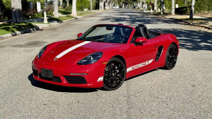 Nizo Luxury Car Rentals Picture 9
