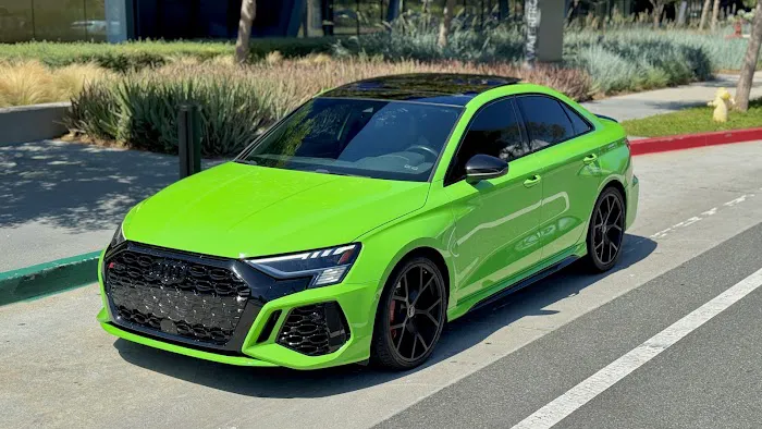 Nizo Luxury Car Rentals Picture 8