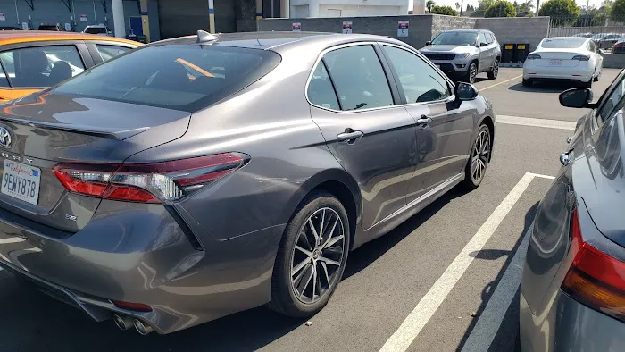 Budget Car Rental Picture 1