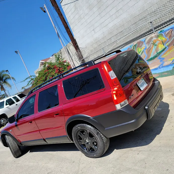 Unique Rent-A-Car Picture 10