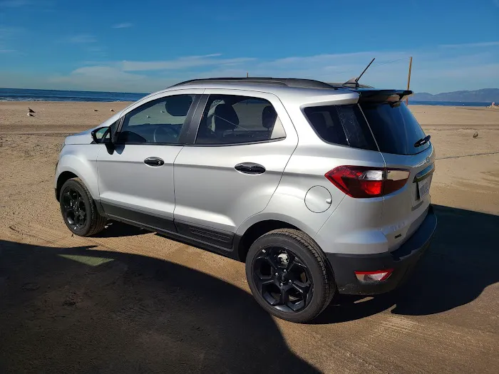 Avis Car Rental Picture 4