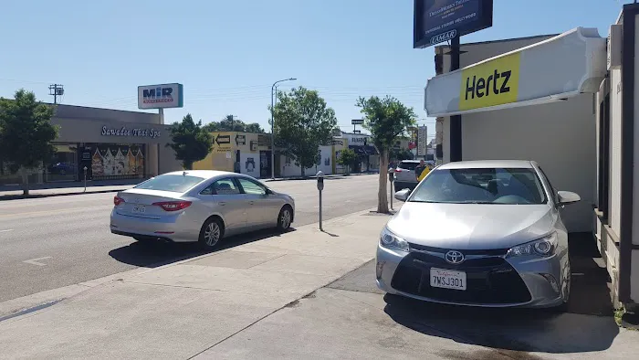 Hertz Car Rental - Los Angeles - Westwood Boulevard Picture 4