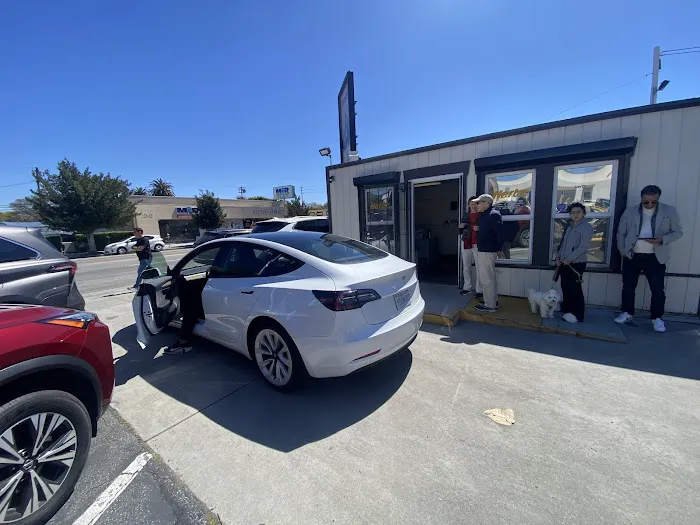 Hertz Car Rental - Los Angeles - Westwood Boulevard Picture 9