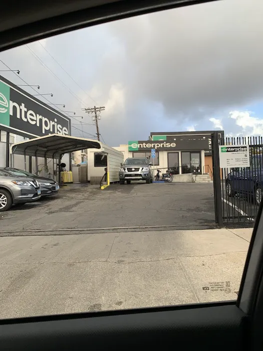 Enterprise Rent-A-Car Picture 2
