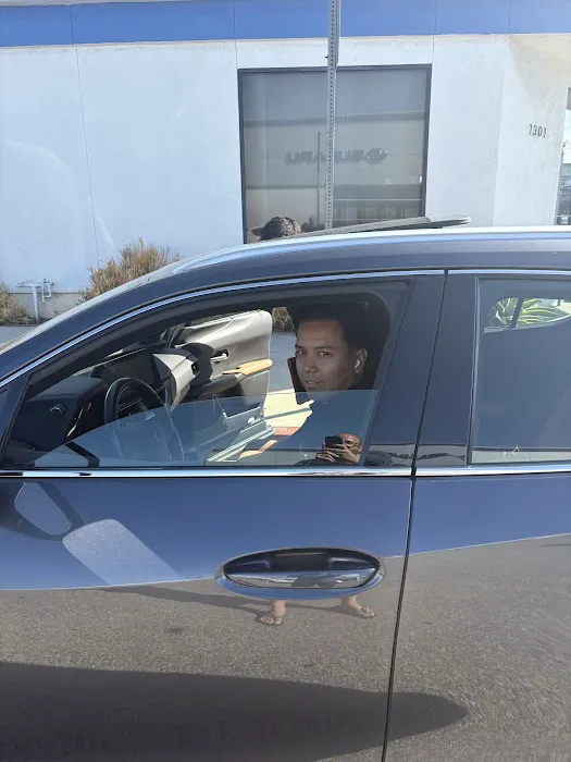 California Rent-A-Car Picture 2