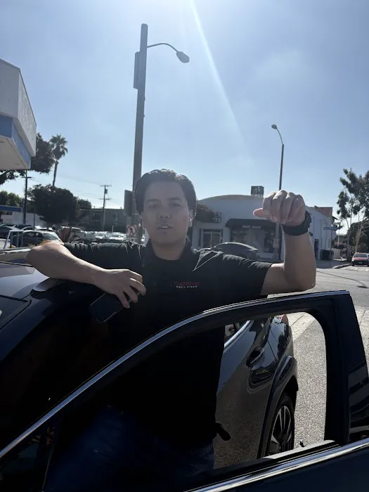 California Rent-A-Car Picture 4