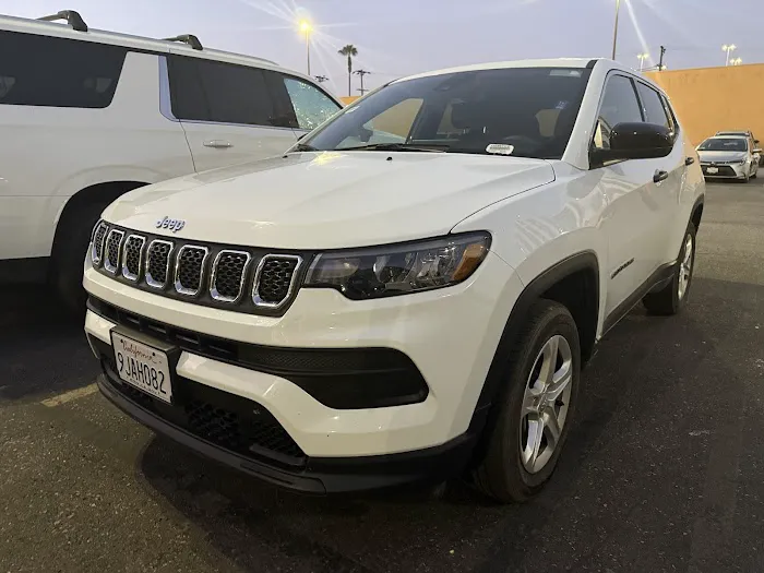 AM PM Car Rentals Picture 3