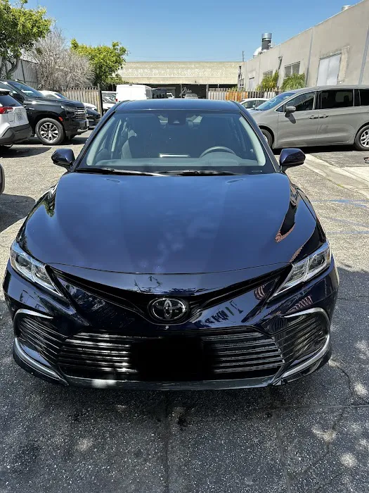 Black & White Car Rental | LAX Picture 8