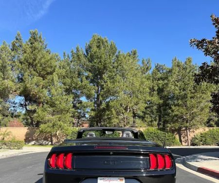 Black & White Car Rental | LAX