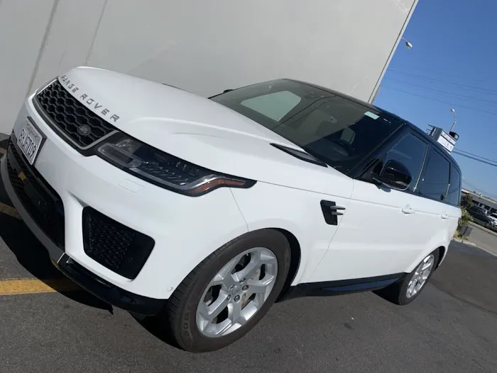 Black & Blue Luxury Sport Rentals Inc Picture 8