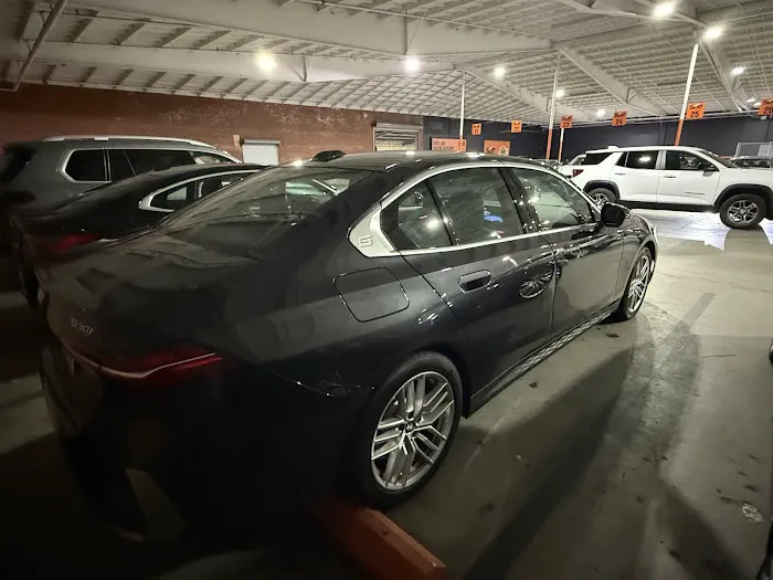 SIXT Rent a Car Los Angeles Int Airport Picture 10