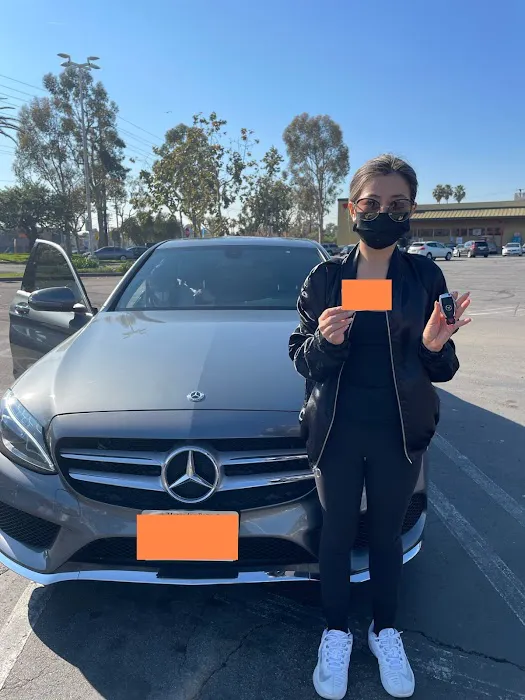 Andeo Rental Car Picture 1