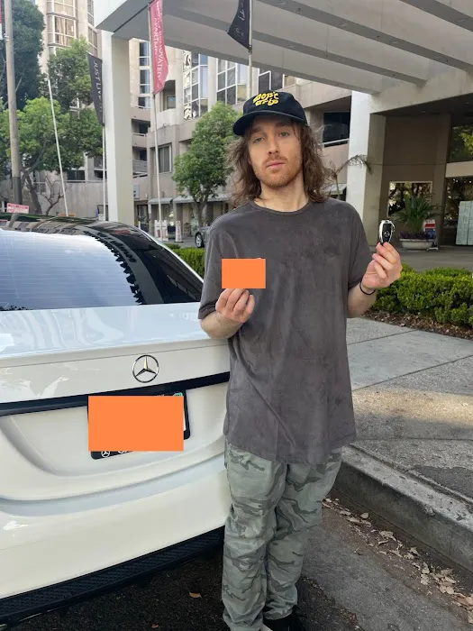 Andeo Rental Car Picture 5