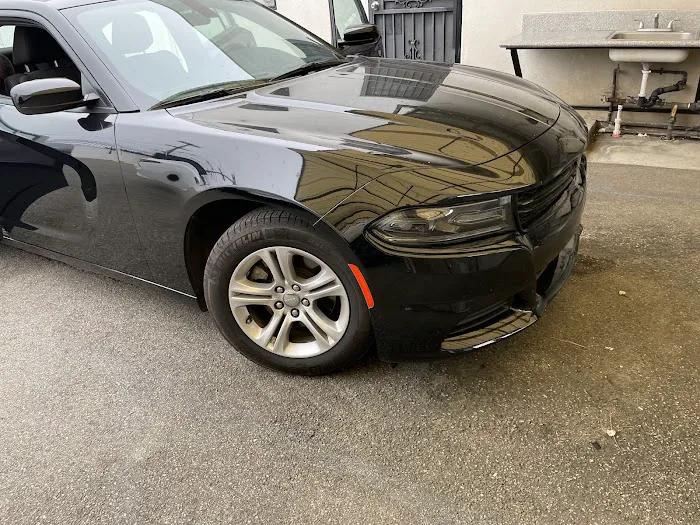 Avis Car Rental Picture 3