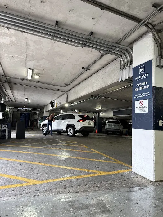 Midway Car Rental LAX Picture 3