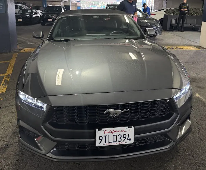Midway Car Rental LAX Picture 2
