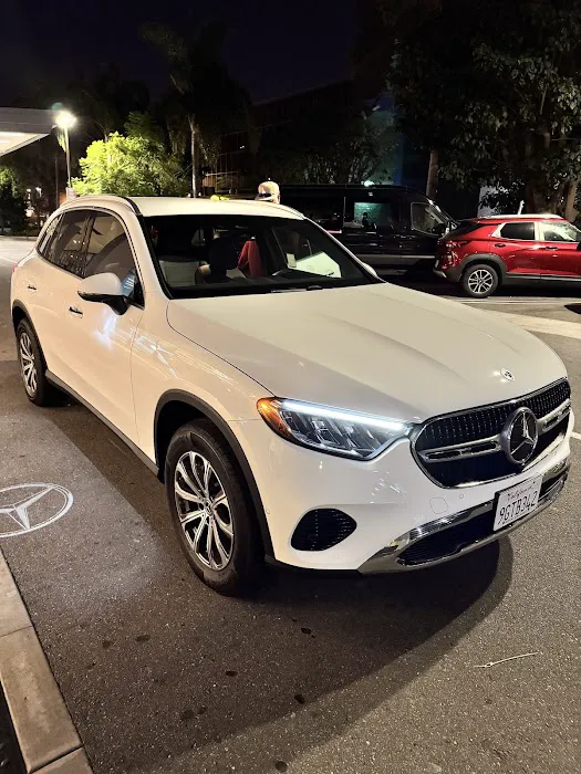 Midway Car Rental LAX Picture 5