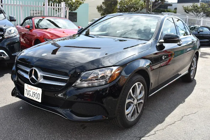 Avis Car Rental Picture 2