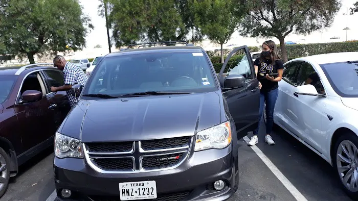 Enterprise Rent-A-Car Picture 1