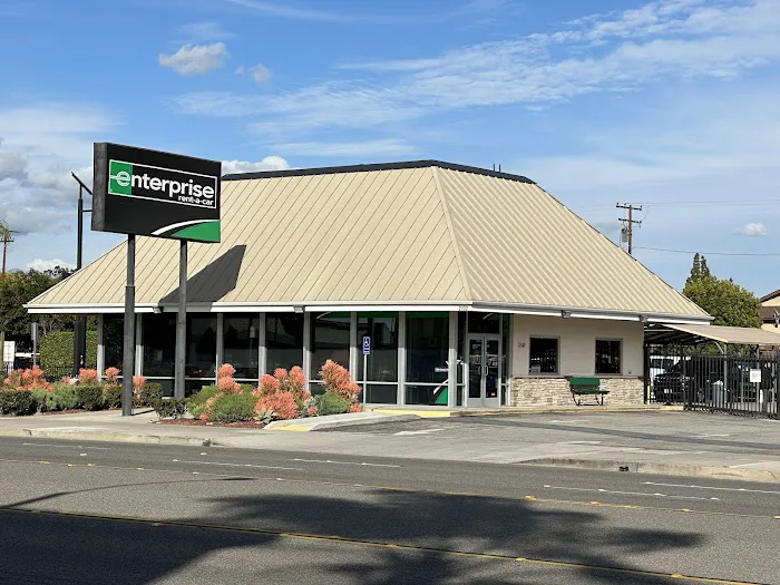Enterprise Rent-A-Car Picture 4