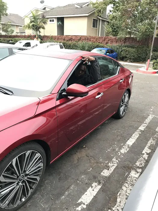 Avis Budget Car & Truck Rental Picture 3