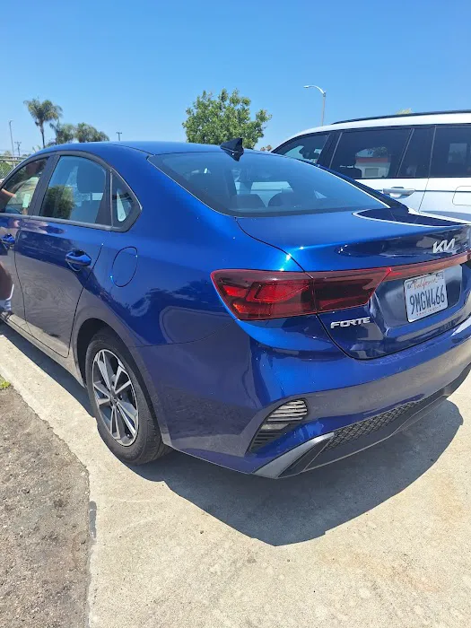 Avis Budget Car & Truck Rental Picture 2