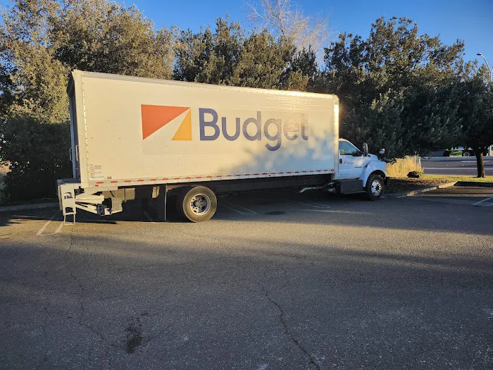 Avis Budget Car & Truck Rental Picture 7