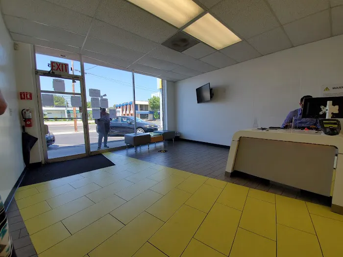 Hertz Car Rental - Whittier - Whittier Boulevard Picture 9