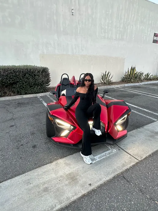 OC Cruisin Slingshot Rental Picture 3