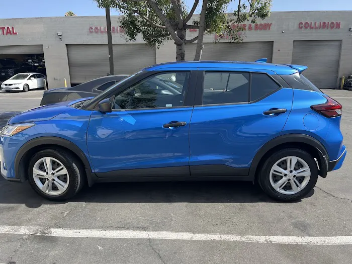 Lee Car Rental Picture 1