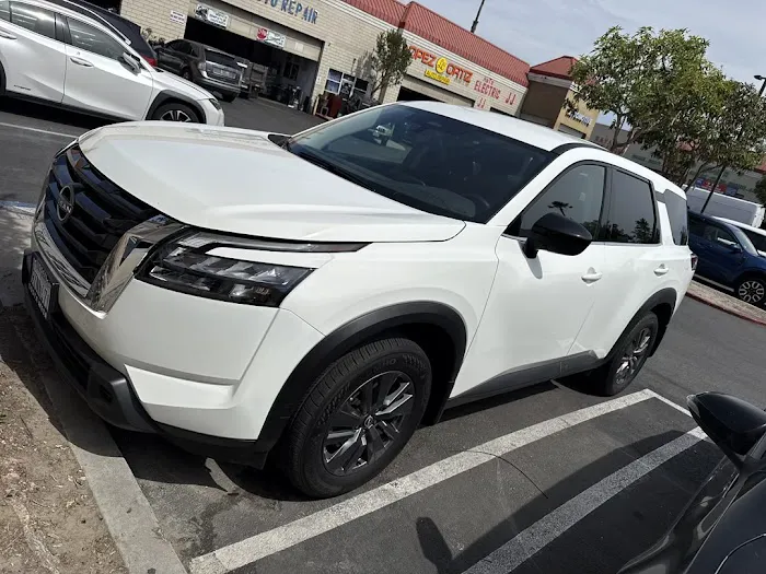 Lee Car Rental Picture 5