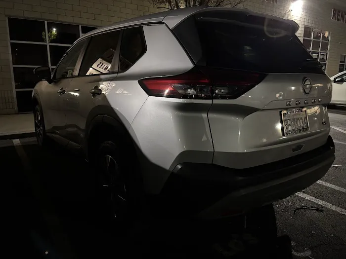 Lee Car Rental Picture 6