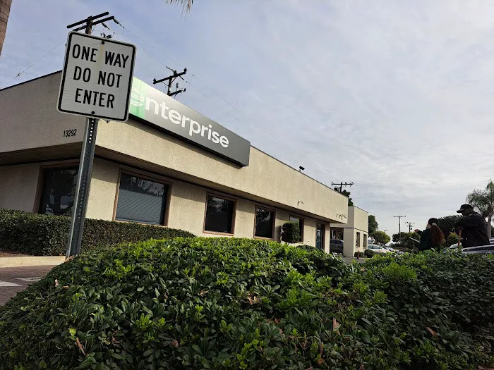 Enterprise Rent-A-Car Picture 9