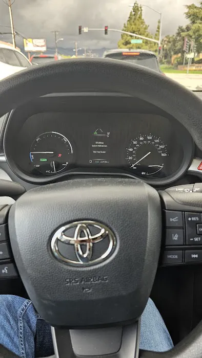 Avis Car Rental Picture 2