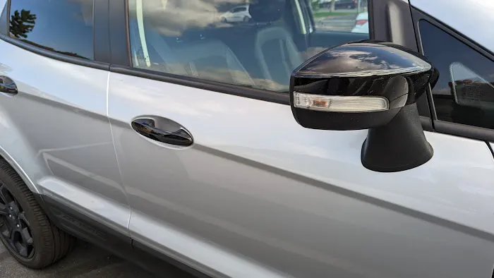 Avis Car Rental Picture 1