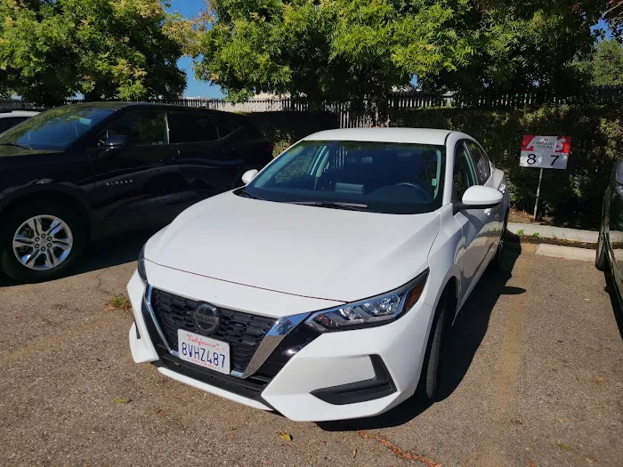 Avis Car Rental Picture 6