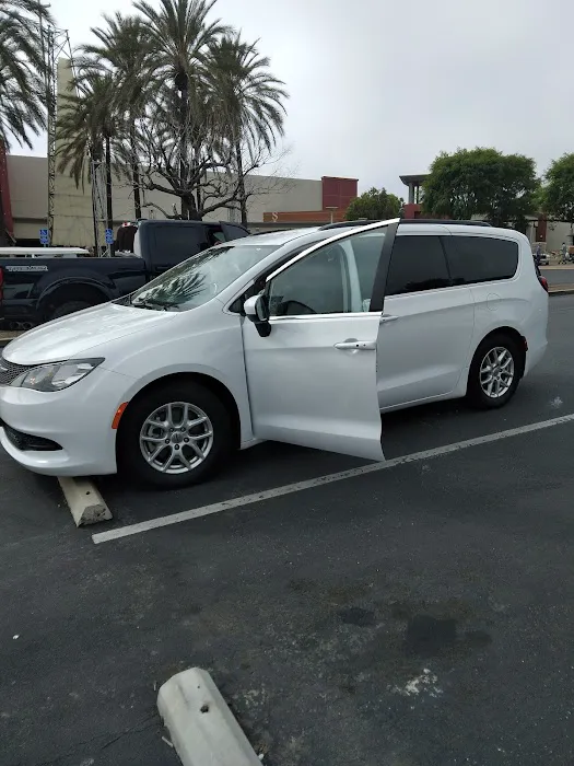 Enterprise Rent-A-Car Picture 1