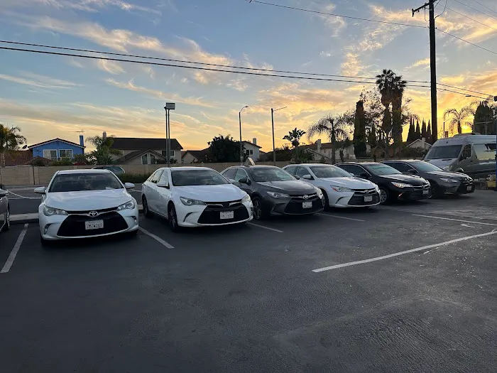 Econo Car Rental Picture 3