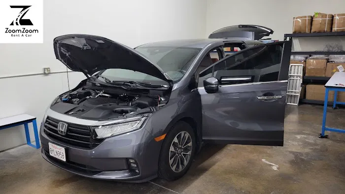 Zoom Zoom Rent A Car | Westminster CA Picture 9