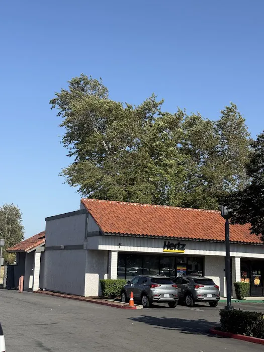 Hertz Car Rental - Rancho Cucamonga - Foothill Boulevard Picture 10
