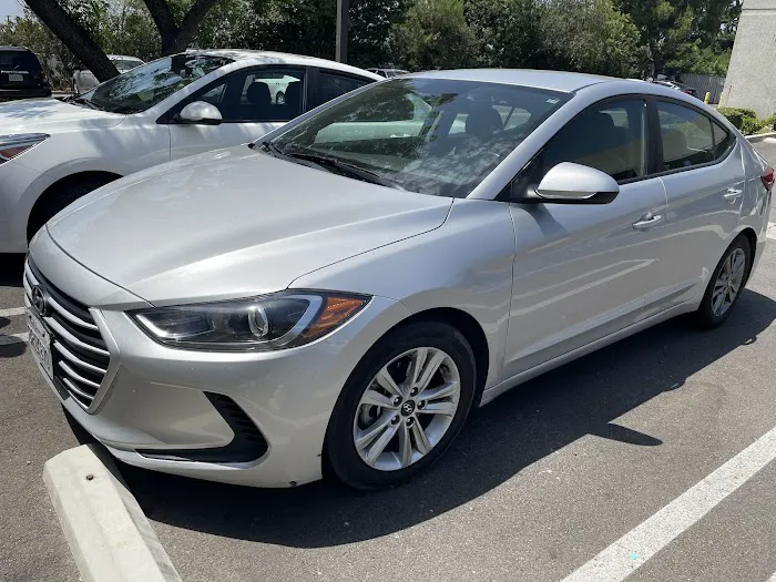 Quick Auto Rental Picture 3