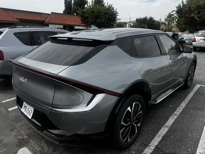 Avis Car Rental Picture 4