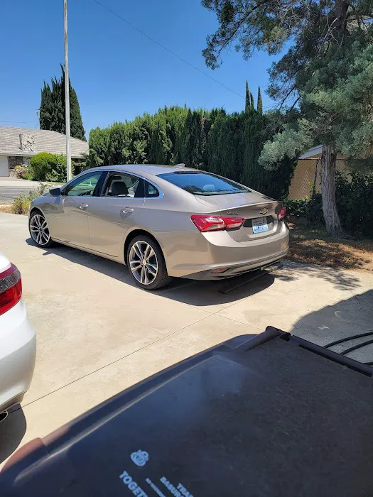 Avis Car Rental Picture 2