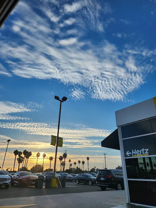 Hertz Car Rental - Downey - Firestone Boulevard Picture 8