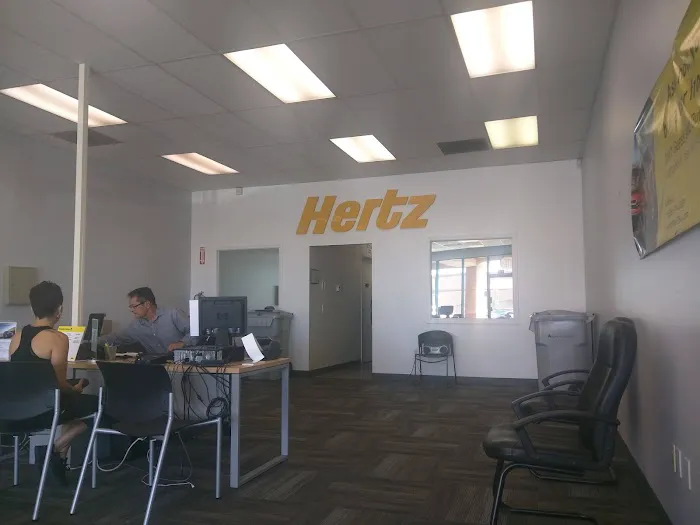 Hertz Car Rental - Duarte - Huntington Drive Picture 8