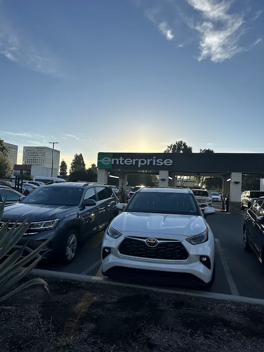 Enterprise Rent-A-Car Picture 3