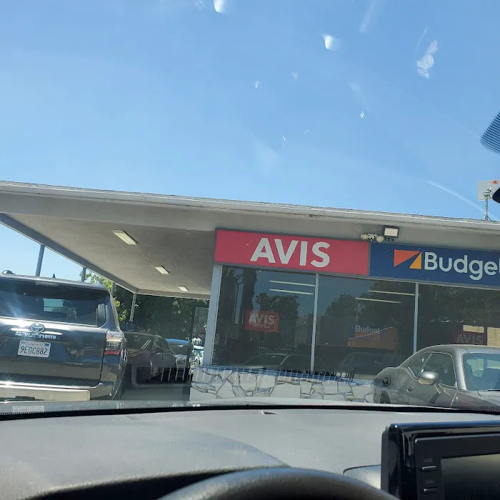 Avis Car Rental Picture 2