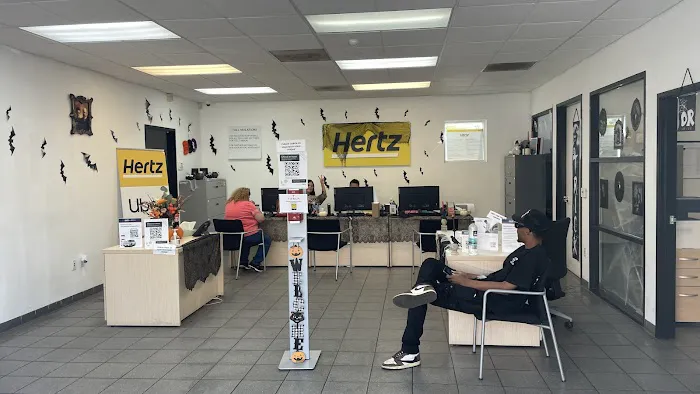 Hertz Car Rental - Pasadena - E Colorado Boulevard Picture 8
