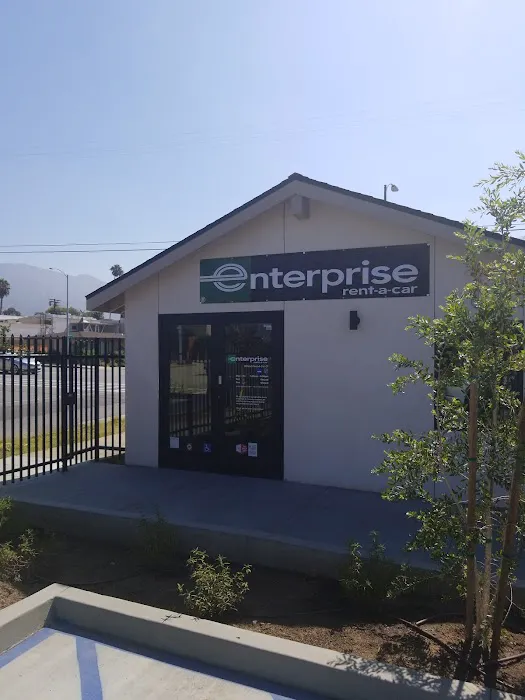 Enterprise Rent-A-Car Picture 6